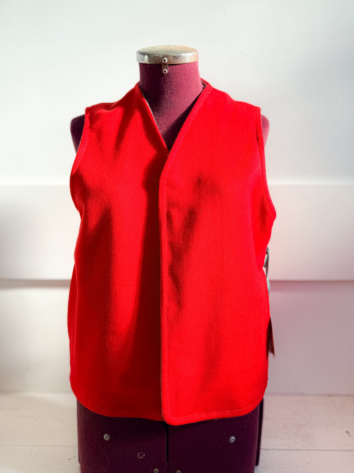 Wool Vest - Beige & Red